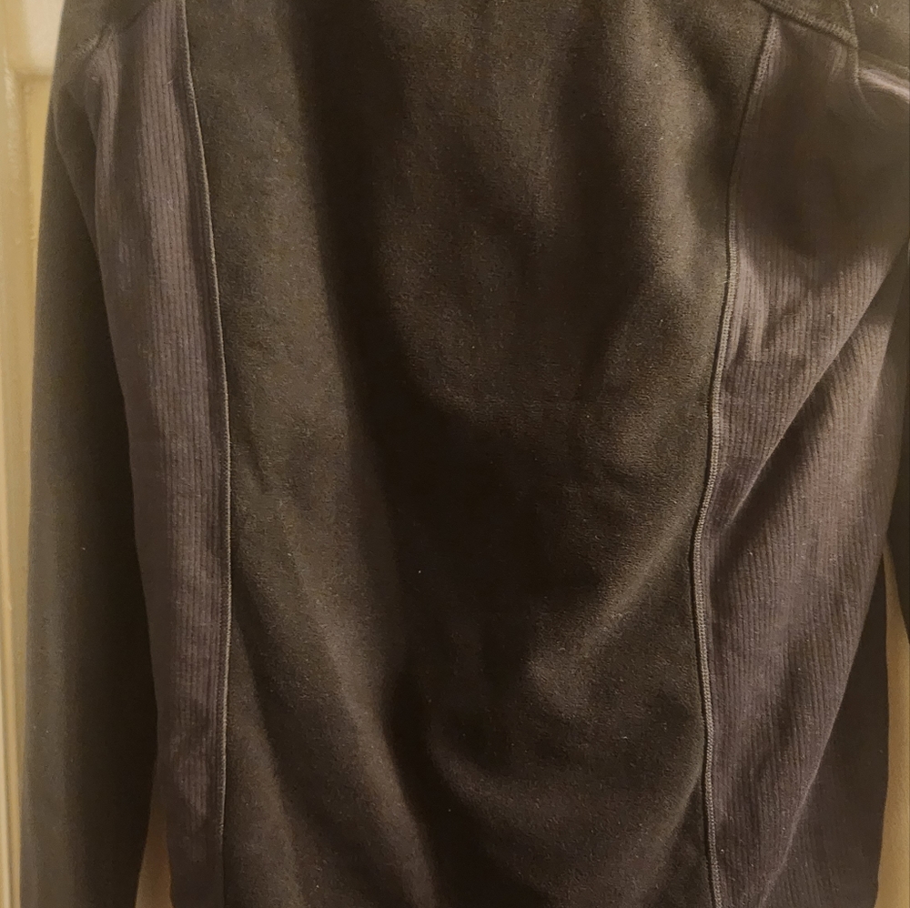 Lululemon sweeter - Picture 2 of 9
